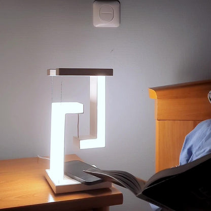 Lampe Antigravité USB avec chargeur induction